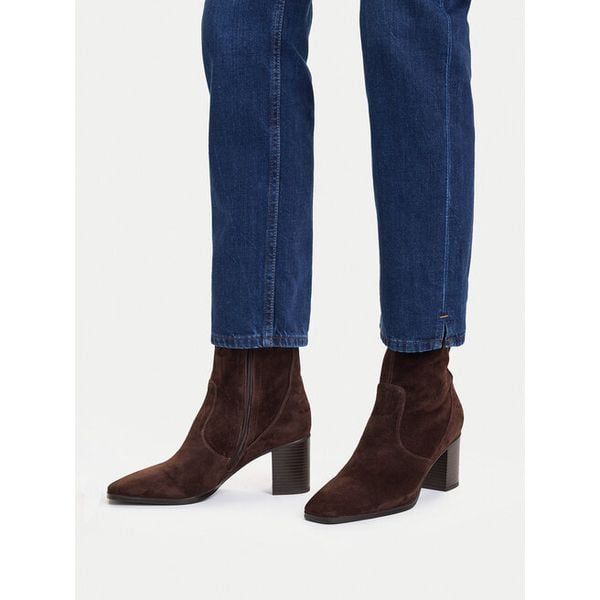 Botki GINO ROSSI. Brązowe botki damskie Gino Rossi, bez wzorów, bez obcasa, na słupku, bez zapięcia. Za 479.99 zł.