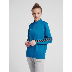Bluza do piłki nożnej damska Hummel demi-zip hml AUTHENTIC. Niebieskie bluzy damskie Hummel, m, bez wzorów, sportowe, bez ramiączek, bez kaptura. W wyprzedaży za 165.50 zł.
