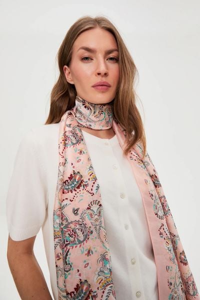 Szal w wzorem różowy. Czerwone szaliki damskie MOODO, bez wzorów, z poliesteru. Za 59.99 zł.