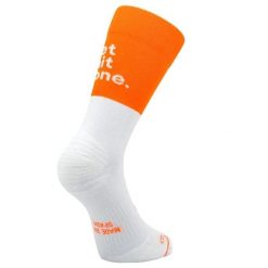 Skarpetki Sporcks Get Shit Done. Brązowe skarpetki damskie SPORCKS, bez wzorów, z nylonu. Za 137.50 zł.