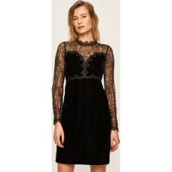 Morgan - Sukienka. Czarne sukienki damskie Morgan, m, bez wzorów, z dzianiny, eleganckie, bez kołnierzyka, bez ramiączek, maxi, dopasowane. Za 399.90 zł.
