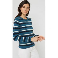 Sweter w kolorze niebiesko-czarno-białym. Białe swetry nierozpinane damskie Rodier, bez wzorów, z bawełny, bez kołnierzyka, bez ramiączek. W wyprzedaży za 109.95 zł.