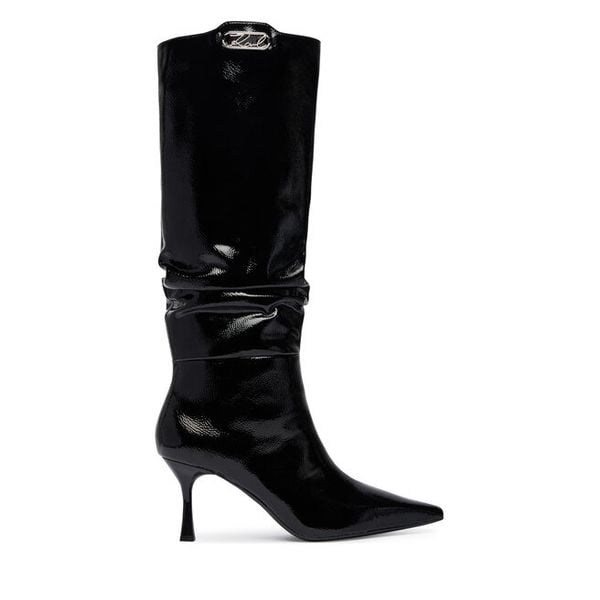 Kozaki KARL LAGERFELD. Czarne kozaki damskie KARL LAGERFELD, bez wzorów, bez obcasa, na szpilce, bez zapięcia. Za 1,449.00 zł.