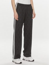 Replay Spodnie dresowe W8115.000.74934 Czarny Regular Fit. Czarne spodnie dresowe damskie Replay, bez wzorów, z dresówki. Za 419.99 zł.