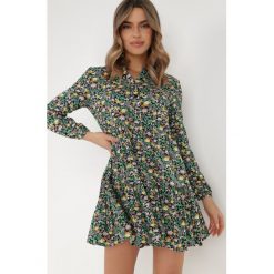 Czarno-Zielona Sukienka Caeathe. Czarne sukienki damskie Born2be, na lato, l, z aplikacjami, klasyczne, bez kołnierzyka, bez ramiączek, mini, koszulowe. Za 129.99 zł.