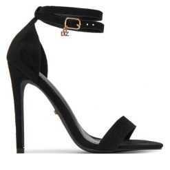 Sandały DeeZee. Czarne sandały damskie DeeZee, bez wzorów, bez obcasa, na płaskiej podeszwie, bez zapięcia. Za 119.99 zł.