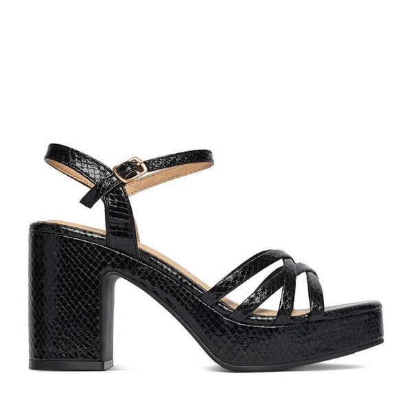 Sandały DeeZee. Czarne sandały damskie DeeZee, bez wzorów, bez obcasa, na słupku, bez zapięcia. Za 139.99 zł.