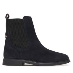Sztyblety Tommy Hilfiger. Niebieskie botki damskie Tommy Hilfiger, bez wzorów, bez obcasa, na płaskiej podeszwie, bez zapięcia. Za 449.99 zł.