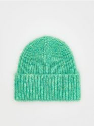 Czapka z domieszką wełny - jasnozielony. Zielone czapki damskie Reserved, bez wzorów, z wełny. W wyprzedaży za 32.99 zł.