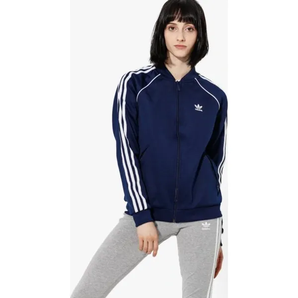 Adidas Bluza Sst Tt Adicolor , granatowy, rozmiar L. Niebieskie bluzy damskie Adidas, l, z aplikacjami, z bawełny, klasyczne, bez ramiączek, bez kaptura. W wyprzedaży za 199.99 zł.