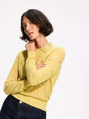 Sweter z aplikacjami - zielony. Zielone swetry nierozpinane damskie Reserved, l, z aplikacjami, z dzianiny, bez kołnierzyka, bez ramiączek. Za 199.99 zł.