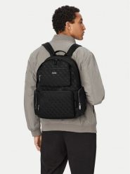 Guess Plecak podróżny HMBOST P6111 Czarny. Czarne plecaki męskie Guess, z aplikacjami, z materiału. Za 640.99 zł.