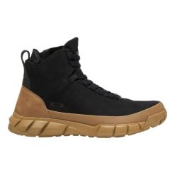 Buty Miejskie Turystyczne Męskie Oakley Coyote Mid Zip Boot. Czarne buty zimowe męskie Oakley, bez wzorów, bez obcasa, bez zapięcia. Za 789.99 zł.