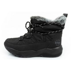 Buty Lee Cooper LCJ-24-03-3063L czarne. Czarne śniegowce damskie z materiału, przed kolano, bez zapięcia. Za 329.02 zł.