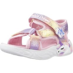 Sandały SKECHERS 302682N Rose. Czerwone buty zimowe męskie Skechers, bez wzorów, z tkaniny, bez obcasa, bez zapięcia. Za 225.50 zł.