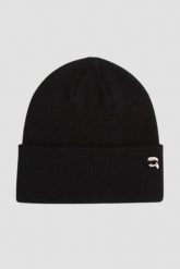KARL LAGERFELD Czapka zimowa z przypinką Ikon. Czarne czapki męskie KARL LAGERFELD, na zimę, bez wzorów, z dzianiny. W wyprzedaży za 299.99 zł.