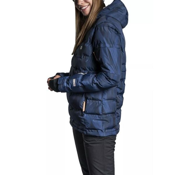 Kurtka narciarska damska Fundango Everett Padded. Niebieskie kurtki sportowe damskie FUNDANGO, l, bez wzorów, z materiału, bez ramiączek, z kapturem, narciarskie. Za 399.00 zł.