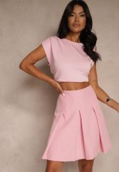 Ciemnoróżowa Plisowana Spódnica High Waist o Rozkloszowanym Kroju Redilsa. Czerwone spódnice damskie Renee, na spotkanie biznesowe, l, bez wzorów, eleganckie, z podwyższonym stanem, mini, plisowane. Za 99.99 zł.