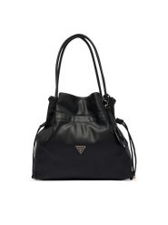 Guess Torebka Karima HWNG22 49230 Czarny. Czarne torebki do ręki damskie Guess, z aplikacjami, ze skóry, bez dodatków. Za 584.99 zł.
