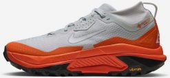 Nike Buty ACG Zegama Trail GORE-TEX (IO7932-001). Buty sportowe męskie Nike, bez wzorów, z gore-texu, bez zapięcia, wspinaczkowe, gore-tex. Za 619.15 zł.
