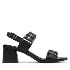 Sandały Tamaris. Czarne sandały damskie Tamaris, bez wzorów, bez obcasa, na słupku, bez zapięcia. Za 369.99 zł.