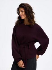 Sweter z ozdobnym wiązaniem - ciemnofioletowy. Fioletowe swetry nierozpinane damskie Reserved, l, bez wzorów, z dzianiny, bez kołnierzyka, bez ramiączek. Za 129.99 zł.