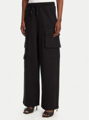 Patrizia Pepe Spodnie dresowe 8P0617/J219-K103 Czarny Relaxed Fit. Czarne spodnie dresowe damskie Patrizia Pepe, bez wzorów, z dresówki. Za 979.99 zł.