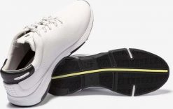 TRW TBS Buty Jazzrun Extra Blanc C7I97-37. Obuwie sportowe damskie TRW, bez wzorów, bez zapięcia. Za 528.00 zł.