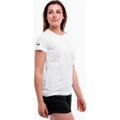 Koszulka treningowa damska Nike Park 20. Białe bluzki damskie Nike, xl, bez wzorów, sportowe, bez kołnierzyka, bez ramiączek. Za 190.13 zł.