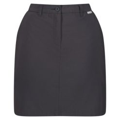 Damskie spódnico-spodenki Regatta Highton III. Niebieskie szorty damskie Regatta, bez wzorów, sportowe. W wyprzedaży za 200.50 zł.