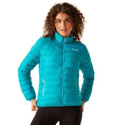 Kurtka ocieplana damska Hillpack II. Niebieskie kurtki sportowe damskie Regatta, bez wzorów, z poliamidu, bez ramiączek, bez kaptura, trekkingowe. W wyprzedaży za 238.45 zł.