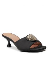 LOVE MOSCHINO Klapki JA28045G0IJO0000 Czarny. Czarne klapki damskie Love Moschino, bez wzorów, ze skóry, bez obcasa, bez zapięcia. Za 1,019.00 zł.