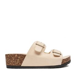 Klapki JENNY. Brązowe klapki damskie Jenny, bez wzorów, bez obcasa, bez zapięcia. Za 79.99 zł.