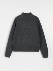 Sweter oversize - szary. Szare swetry nierozpinane damskie Sinsay, l, bez wzorów, bez kołnierzyka, bez ramiączek. Za 49.99 zł.