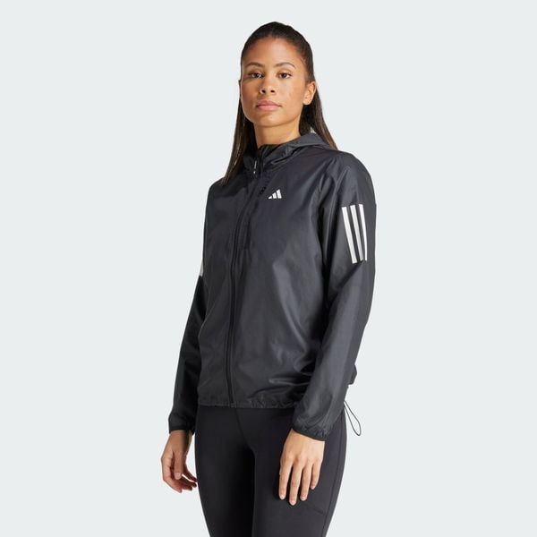 Kurtka Own The Run. Czarne kurtki sportowe damskie Adidas, xs, bez wzorów, z materiału, bez ramiączek, z kapturem, do biegania. Za 349.00 zł.