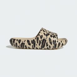 KLAPKI ADILETTE LUMIA. Białe klapki męskie Adidas, bez wzorów, z materiału, bez zapięcia. Za 129.00 zł.