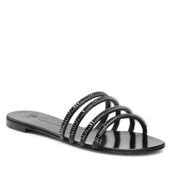 Klapki GIUSEPPE ZANOTTI. Czarne klapki damskie Giuseppe Zanotti, bez wzorów, bez obcasa, bez zapięcia. Za 1,769.00 zł.