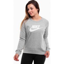 Bluza sportowa damska Nike Essentials Crew FLC HBR. Szare bluzy damskie Nike, bez wzorów, sportowe, bez ramiączek, bez kaptura. Za 251.64 zł.