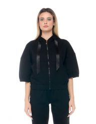 Leone Chic Boxing Bluza z kapturem i zamkiem błyskawicznym, z rękawem 3/4. Czarne bluzy damskie LEONE 1947 APPAREL, m, bez wzorów, z satyny, bez ramiączek, z kapturem. Za 105.21 zł.