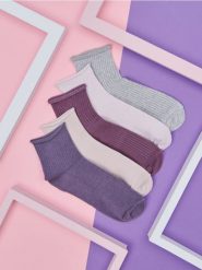 Skarpetki 5 pack - wielobarwny. Skarpetki damskie Sinsay, bez wzorów, z materiału. Za 12.99 zł.