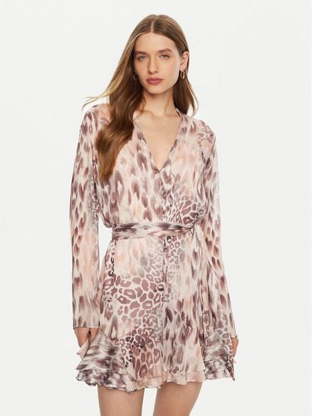 Guess Sukienka koszulowa W5RK35 WDW82 Różowy Regular Fit. Czerwone sukienki damskie Guess, l, z aplikacjami, z syntetyku, bez kołnierzyka, bez ramiączek, koszulowe. Za 399.99 zł.