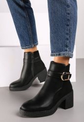 Czarne Ocieplane Botki na Obcasie Ozdobione Klamrą Rilanya. Czarne botki damskie Born2be, z aplikacjami, z jeansu, eleganckie, bez obcasa, na obcasie, bez zapięcia. Za 149.99 zł.