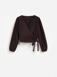 Bluza z wiązaniem - ciemnofioletowy. Fioletowe bluzy damskie Reserved, l, bez wzorów, z dzianiny, bez ramiączek, bez kaptura. Za 99.99 zł.