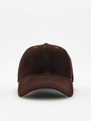 Welurowa czapka z daszkiem - ciemnobrązowy. Brązowe czapki damskie Reserved, bez wzorów, z weluru. Za 59.99 zł.