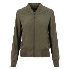 Kurtka Bomberka Damska Nylon. Czarne kurtki sportowe damskie BUILD YOUR BRAND, xs, bez wzorów, z nylonu, bez ramiączek, bez kaptura, trekkingowe. Za 174.99 zł.
