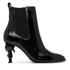 Botki KARL LAGERFELD. Czarne botki damskie KARL LAGERFELD, bez wzorów, bez obcasa, na szpilce, bez zapięcia. Za 1,054.00 zł.