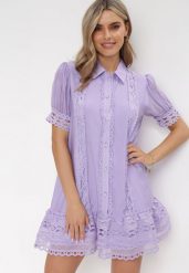 Fioletowa Koszulowa Sukienka Mini z Koronką i Perłowymi Guzikami Isira. Fioletowe sukienki damskie Born2be, na imprezę, na lato, s, bez wzorów, z koronki, eleganckie, bez kołnierzyka, bez ramiączek, mini, koszulowe. Za 149.99 zł.