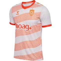 Koszulka wyjazdowa Hummel Orange County 2025/26. Białe bluzki damskie Hummel, bez wzorów, sportowe, bez kołnierzyka, bez ramiączek. Za 377.00 zł.