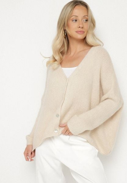 Beżowy Kardigan z Dekoltem w Serek z Dzianiny z Wełną i Moherem Lismio. Brązowe kardigany damskie Born2be, bez wzorów, z dzianiny, eleganckie, bez kołnierzyka. Za 179.99 zł.