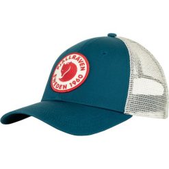 Czapka z daszkiem Fjällräven 1960 Logo Langtradarkeps. Niebieskie czapki damskie Fjällräven, bez wzorów, sportowe. Za 149.99 zł.